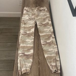 American Eagle Camo cargo pants